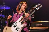Paul Gilbert va sustine doua concerte in Romania