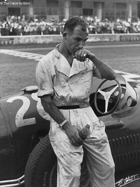 Stirling Moss a supravieţuit la 80 de ani după ce a căzut trei etaje în puţul unui lift