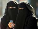 După ce a iscat controverse în Franţa, burqa ar putea fi interzisă în Belgia. După ce a iscat controverse în Franţa, burqa ar putea fi interzisă în Belgia.