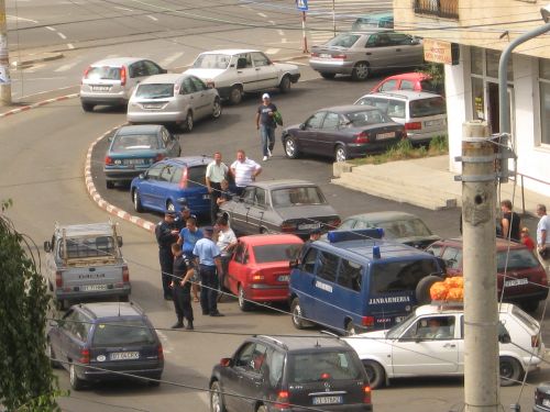 Cum trebuie sa te comporti cand esti tras pe dreapta