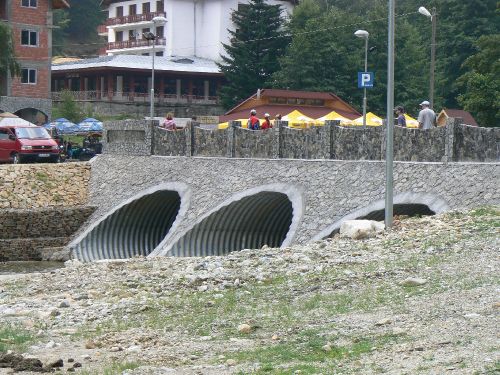 Recunoaşteţi locurile ?