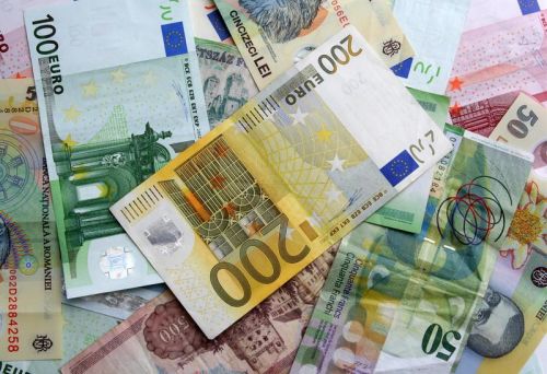 Geanta plina cu bani, pierdut proprietar 