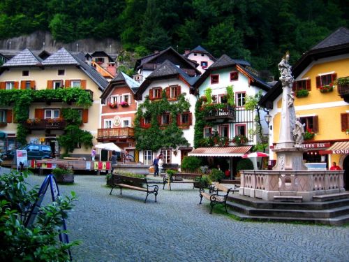 Chinezii copiaza... statiunea austriaca Hallstatt