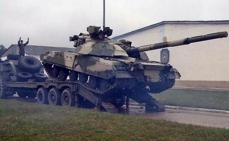 România a exportat arme, muniţie, piese, expertiză şi documentaţie tehnică militară în valoare de 123,5 milioane euro în 2010