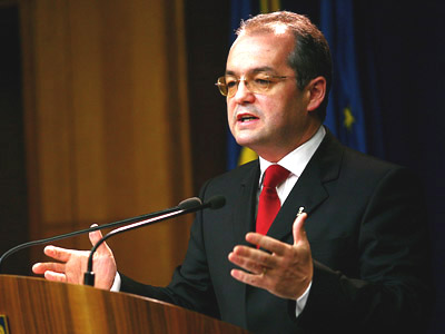 Emil Boc a demisionat - Pe cine ai vrea premier?