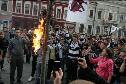 Cum vi s-ar parea sa vedeti astazi fani ai unui Atletic...