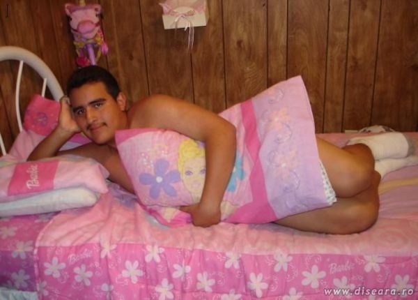 "Vai, draga... LA NAIBA !..."  / Barbie Boy