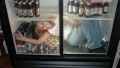 Barman, una blonda... si RECE sa fie !
