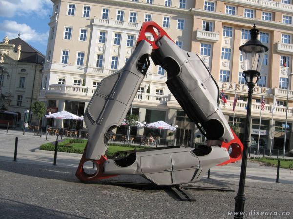 What european people think it can be done with three Romanian Dacia...
