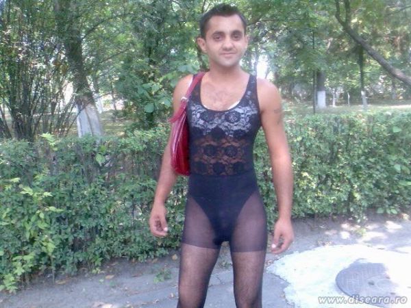 Pacat ca nu se asorteaza cu poseta