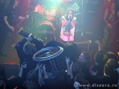 S-au incins spiritele... sigur va urma ceva rock si poate si ceva roll...