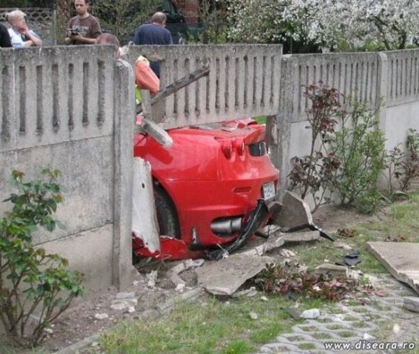 Cred ca senzorii de parcare si i-a luat din Vitan...