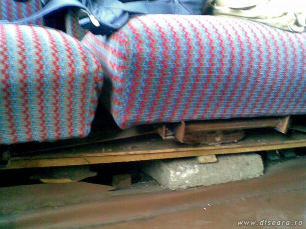 This is how you can travel by train in Romania in 2009...