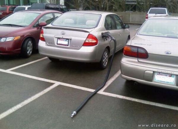 Not a woman !... Parking is perfect !