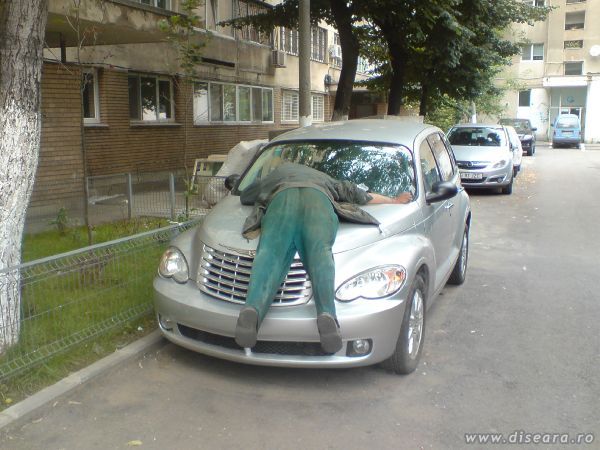How sweet there is the sleep on the car !