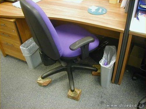 Somebody have stolen the wheels during the lunch time !