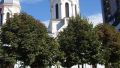 La musulmani se lasa incaltarile la intrarea in moschee. La noi, chilotii ?