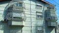 Cage or house ?