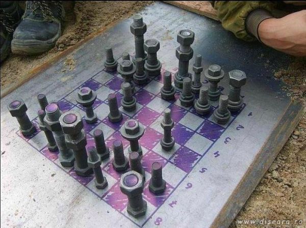Dorel plays chess
