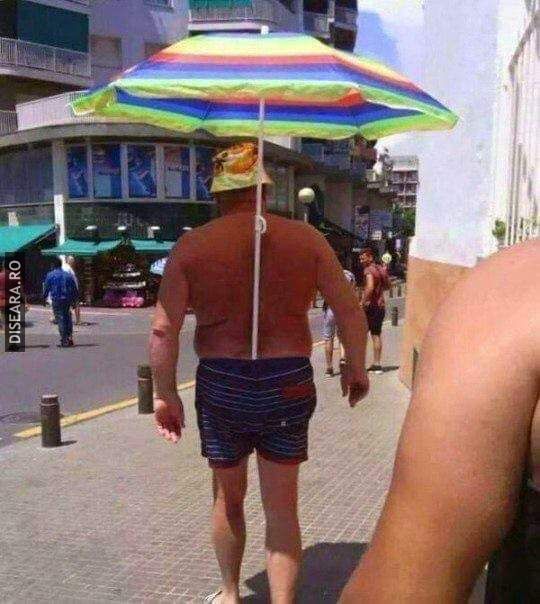 La mare, la soare.. cu umbrela din dotare!