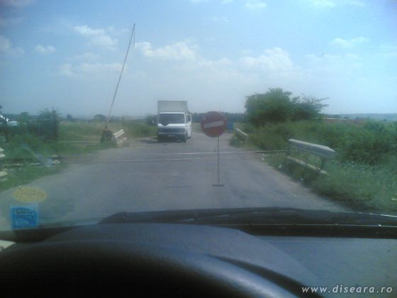 In Bulgaria, they didn't find anything else to stop crossing while train coming...