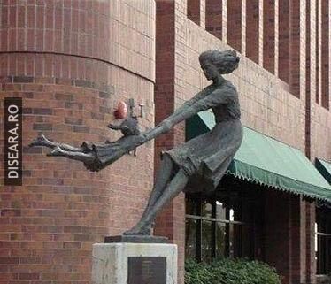Statuie swing