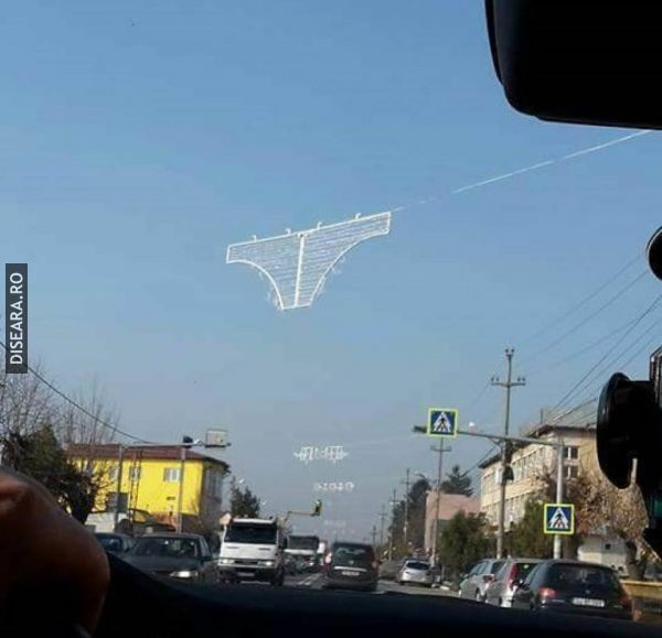 Oltenii și-au decorat orașul cu chiloți la Filiași