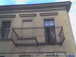 Please come with me to see my balcony, to see what kind of view I haaaaaaaaaaaaaa...