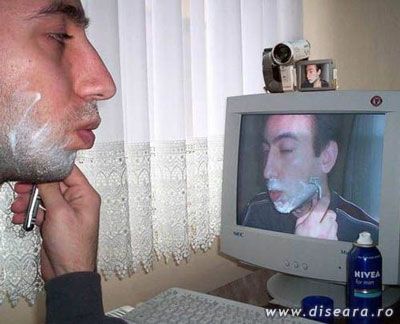 Oglinda Hi-Tech
