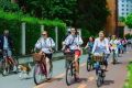 Am bicicletă. Caut soţ!